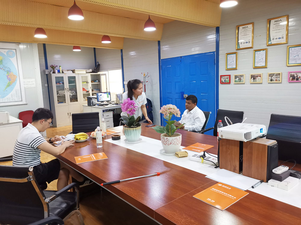 科威特客戶(hù)參觀強(qiáng)福工廠